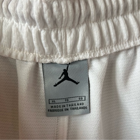 Jordan Men's White and Red Athletic Shorts - Picture 3 of 9